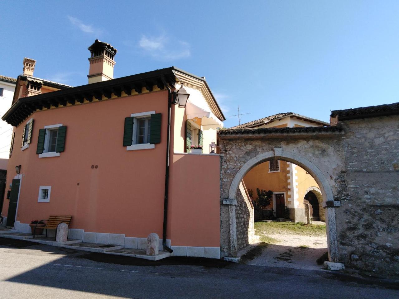 شقة Casa Del Capitello كابرينو فيرونيسي المظهر الخارجي الصورة